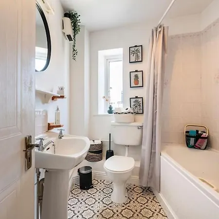 Stylish Smithfield - Nr. Jamesons